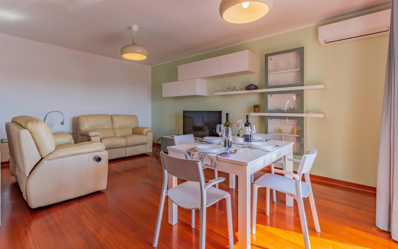 Apartment Green Pula, Family Friendly, Comfortable, Free Parking And Wifi Exterior photo